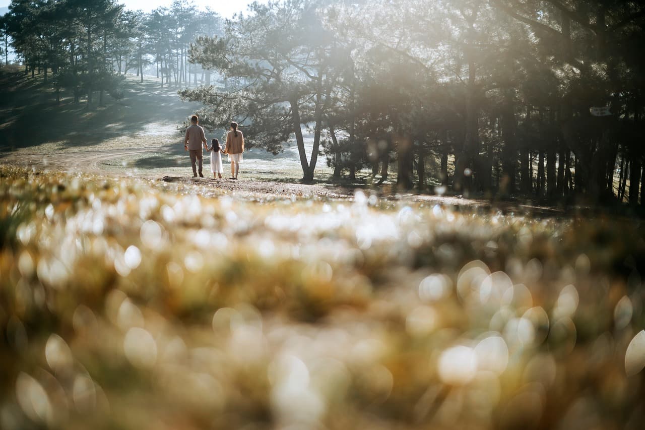 10 Creative Outdoor Activities for Family Bonding